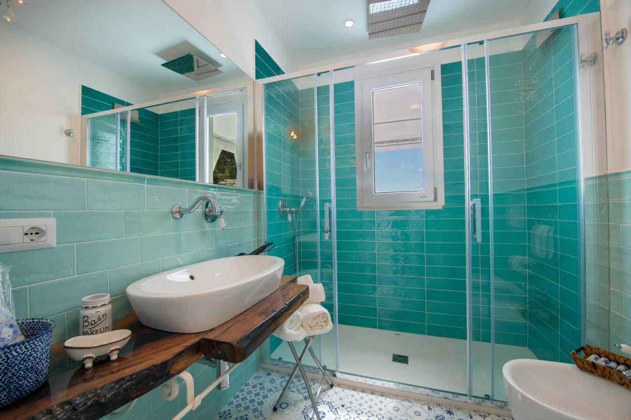 Deluxe Suite Spa Bath,1095007323:JPEG