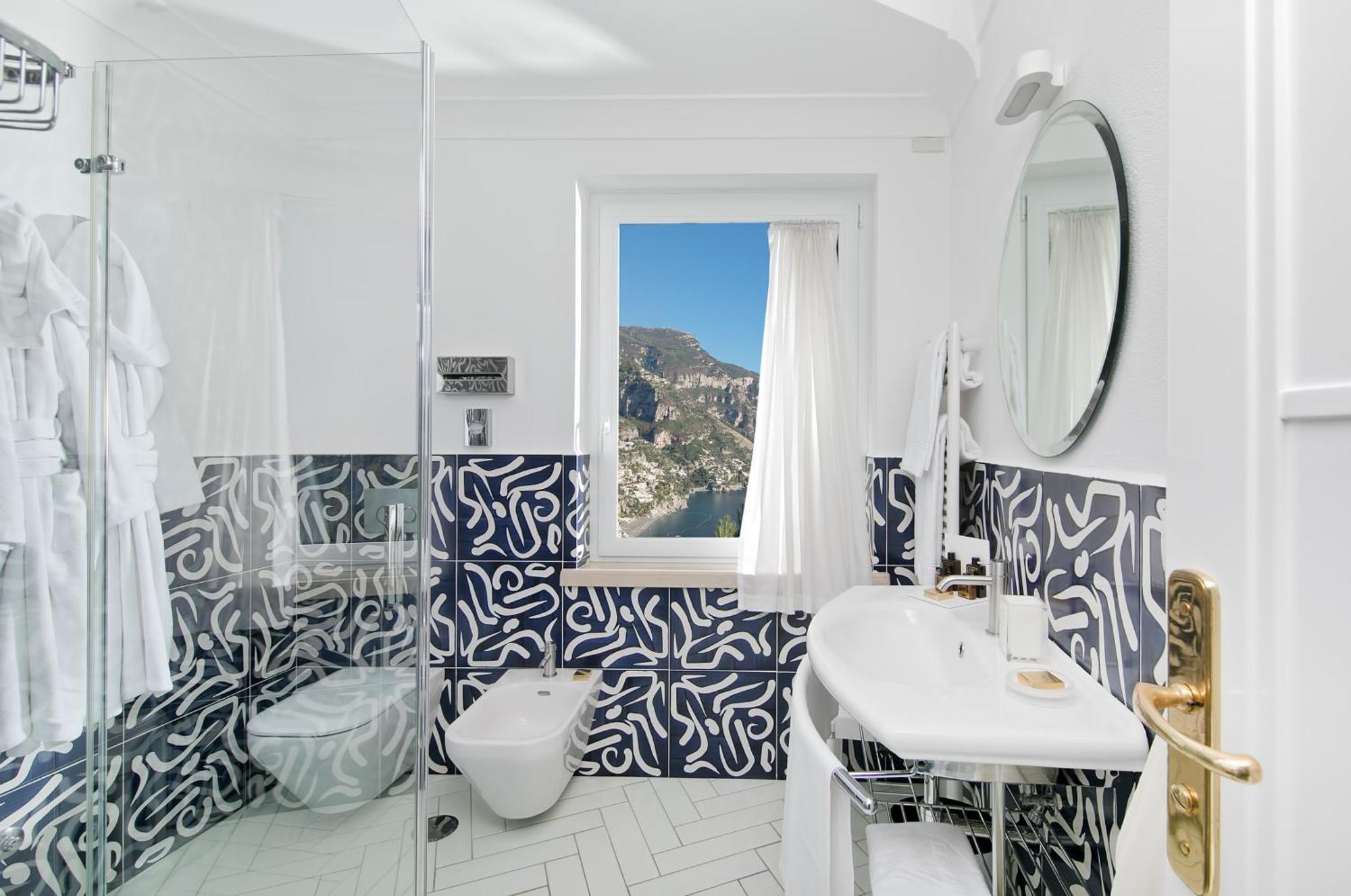 Deluxe Double Room with Terrace and Sea View