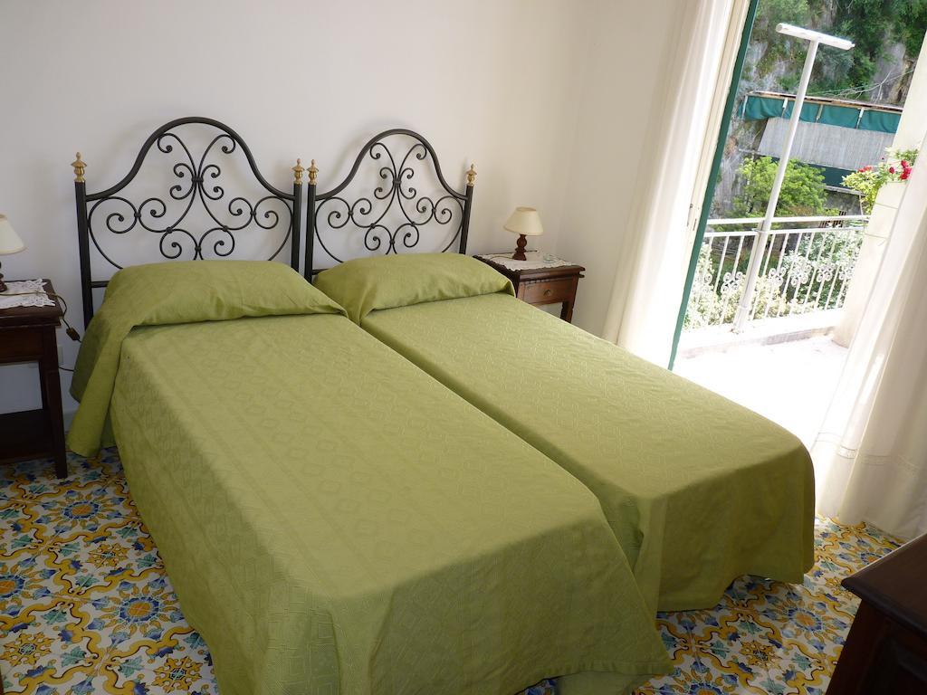 Double  or Twin Room with Private External Bathroom