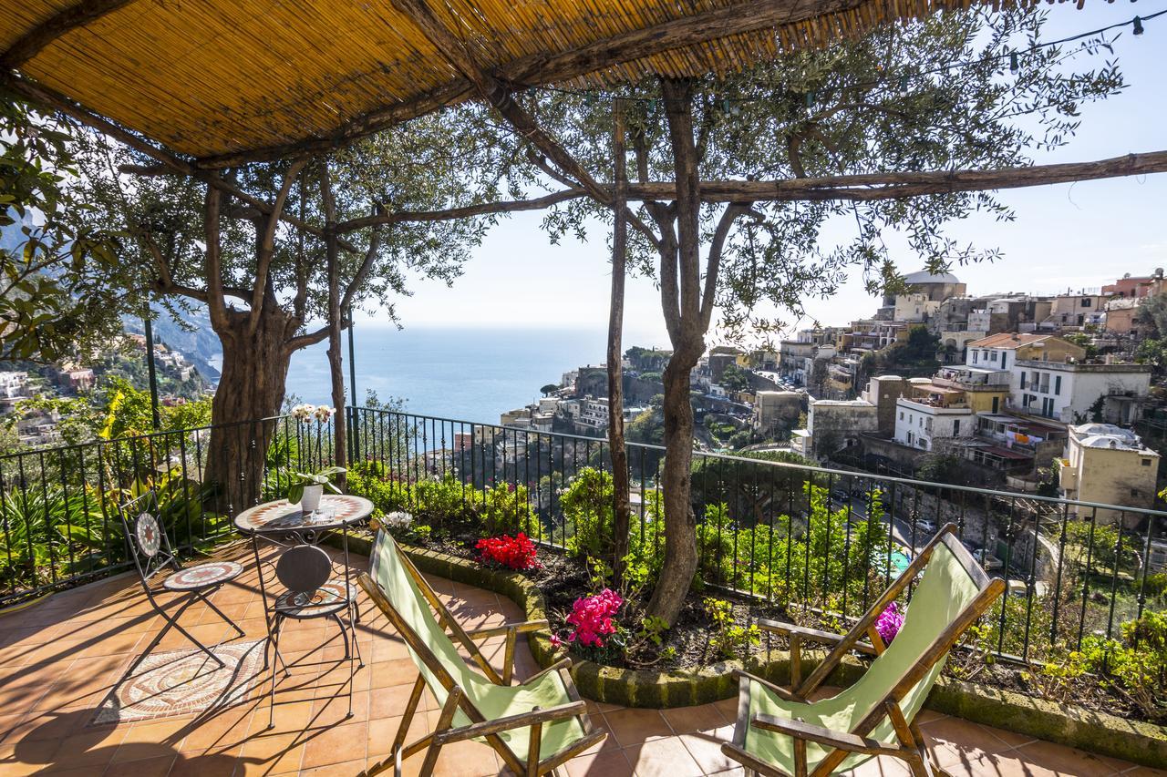One-Bedroom Apartment Sea View